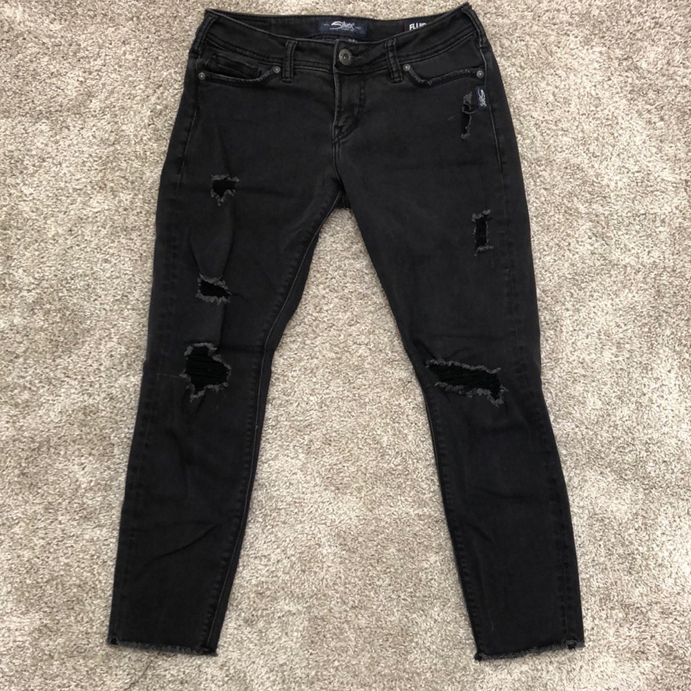 Silver raw edge destructed ankle jeans. Black size 28